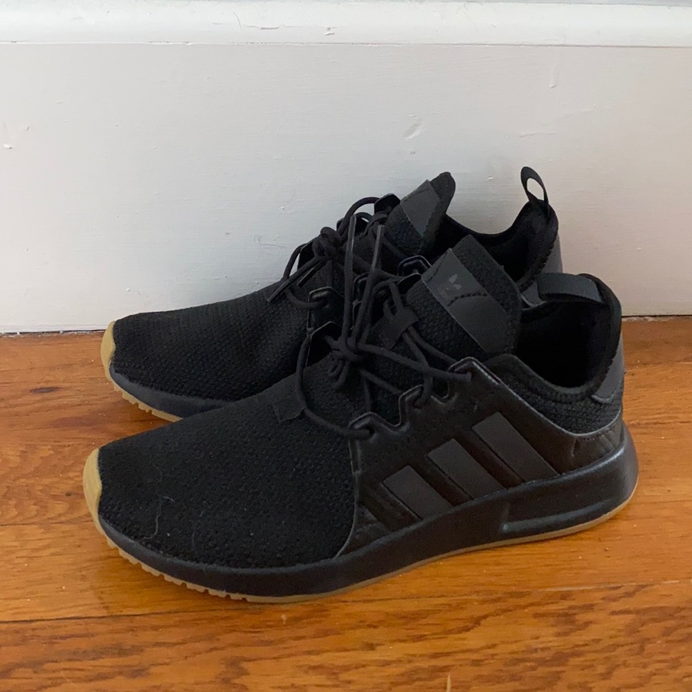 Adidas XPLR sneakers